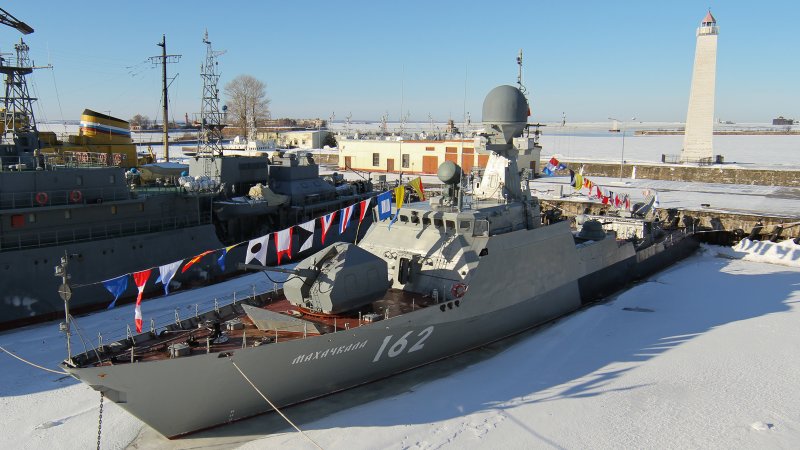 Малый артиллерийский корабль "Махачкала" проекта 21630 в Санкт-Петербурге Малый артиллерийский корабль "Махачкала" проекта 21630 в Санкт-Петербурге