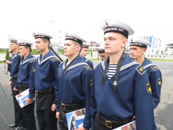 Первый выпуск в Севастопольском президентском кадетском училище Первый выпуск в Севастопольском президентском кадетском училище