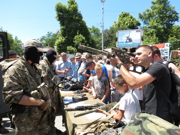 Акция "Служба по контракту - твой выбор!" в Севастополе Акция "Служба по контракту - твой выбор!" в Севастополе