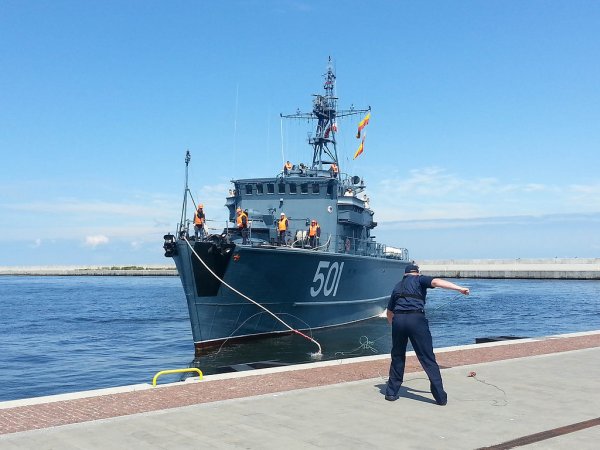 Базовый тральщик БТ-212 Базовый тральщик БТ-212