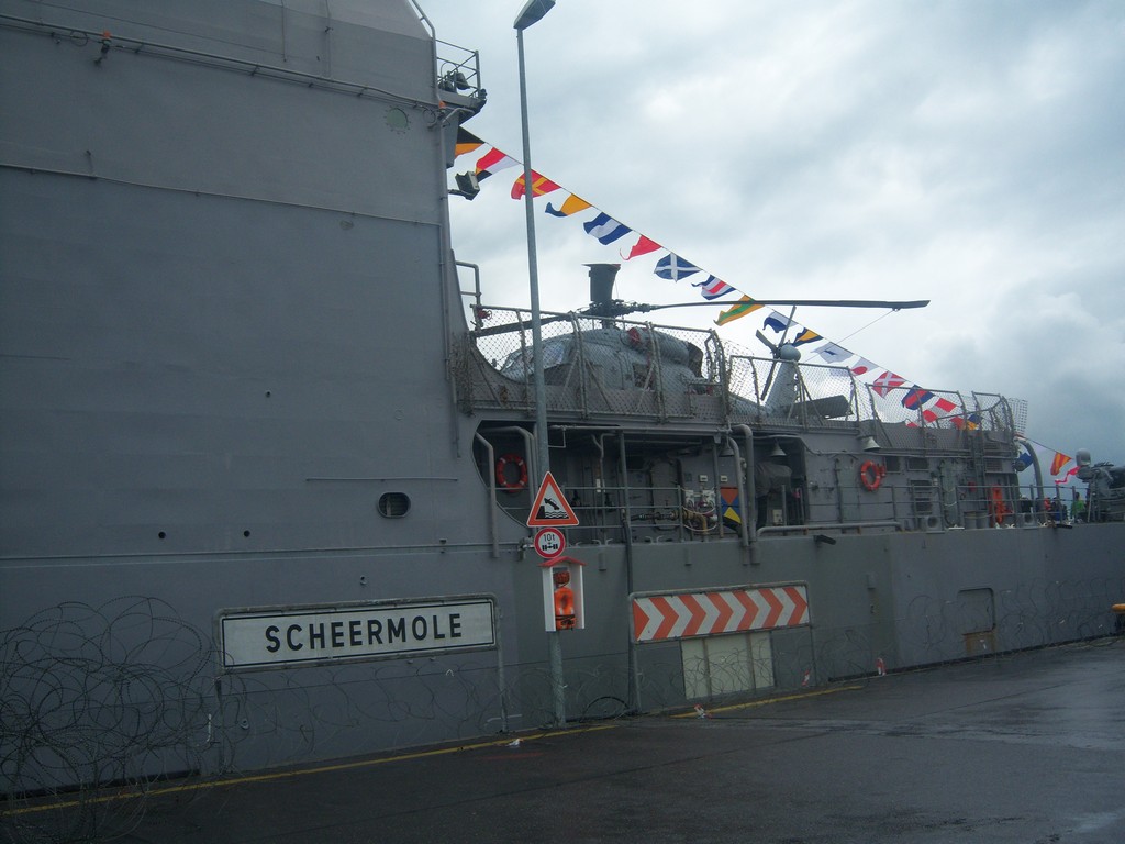   CG58 Philippine Sea   -       