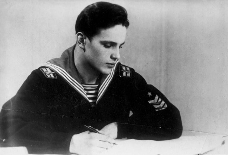 Солдатенков-soldatenkov_yu.v._1955_god_kursant_vvmu.jpg