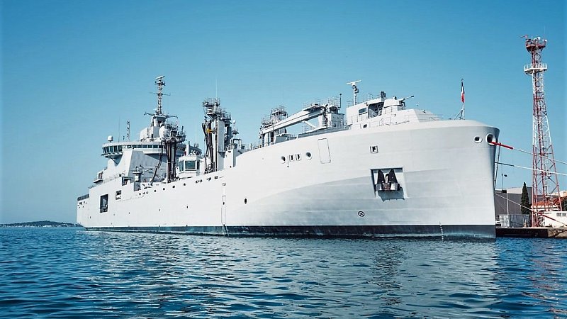 Корабль снабжения нового типа пополнил состав ВМС Франции
