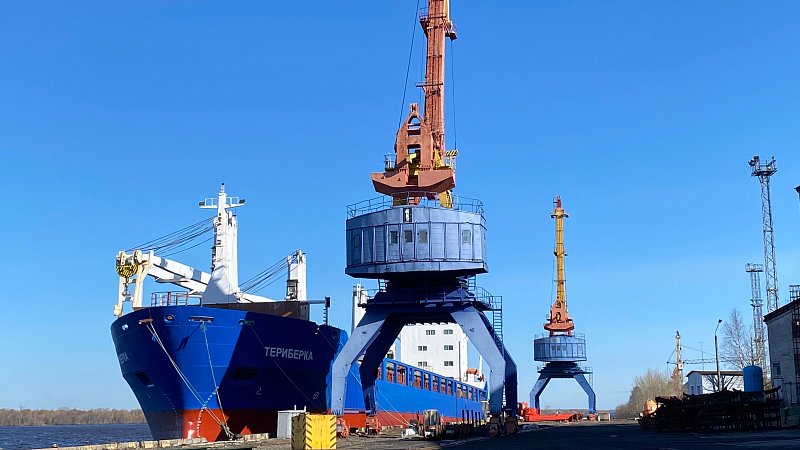 Сухогруз "Териберка" Сухогруз "Териберка"