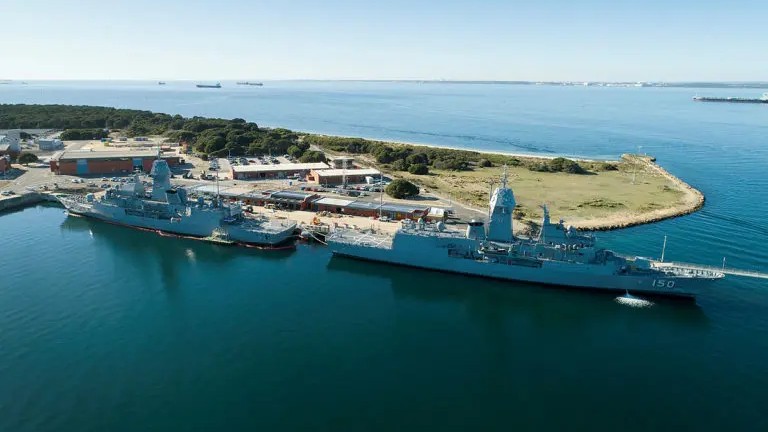 Канберра проведет аудит всего военного имущества