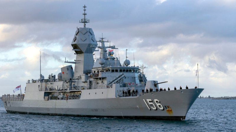 Канберра пожаловалась на опасные действия китайского эсминца