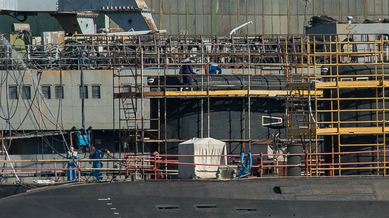 Подводная лодка проекта 636.3 "Краснодар" на "Адмиралтейских верфях" Подводная лодка проекта 636.3 "Краснодар" на "Адмиралтейских верфях"
