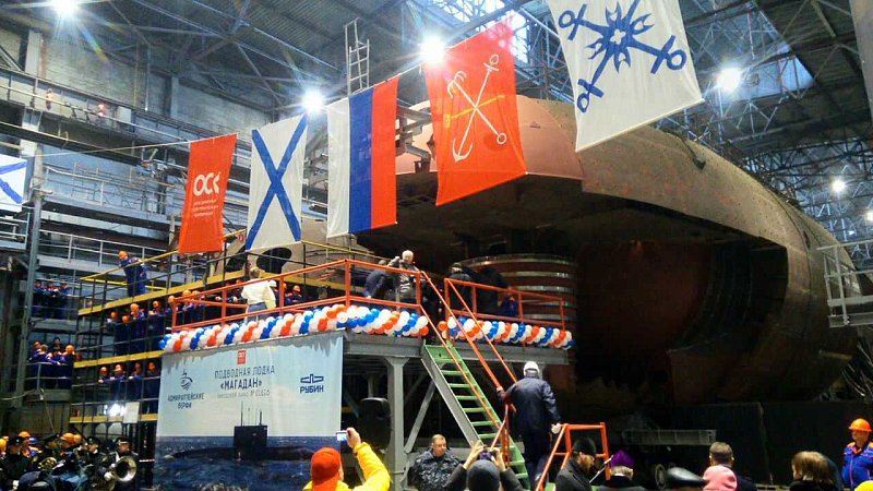 Закладка подводных лодок проекта 636.3 "Магадан" и "Уфа" на "Адмиралтейских верфях"