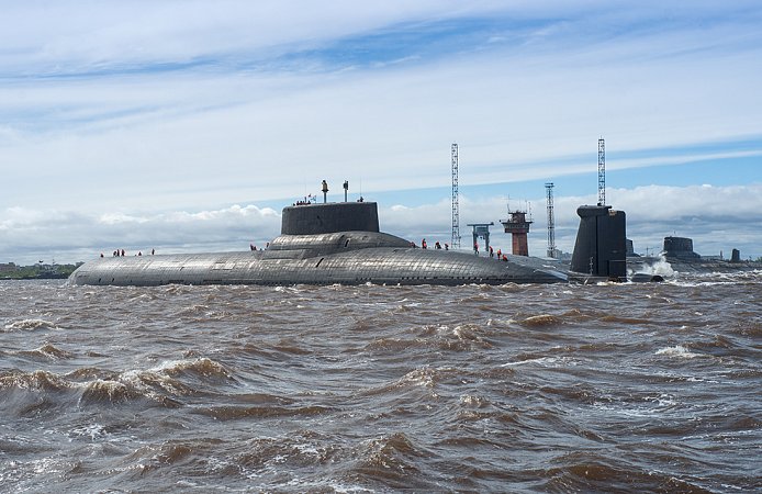 Ракетный подводный крейсер стратегического назначения "Дмитрий Донской" проекта 941 Ракетный подводный крейсер стратегического назначения "Дмитрий Донской" проекта 941