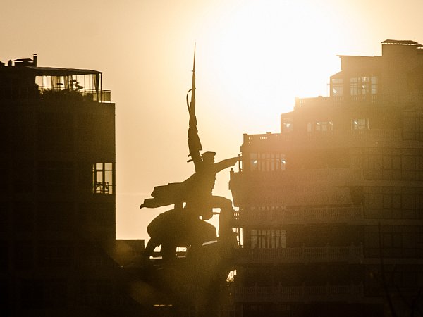 СМИ рассказали о погибшем при подрыве машины в Севастополе