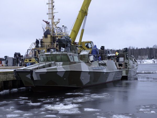 Спуск на воду двух патрульных катеров "Раптор" (проект 03160) Спуск на воду двух патрульных катеров "Раптор" (проект 03160)