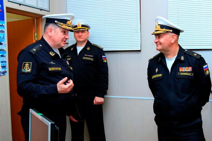 Владимир Воробьёв (в звании контр-адмирала) во время посещения Беломорской военно-морской базы Владимир Воробьёв (в звании контр-адмирала) во время посещения Беломорской военно-морской базы
