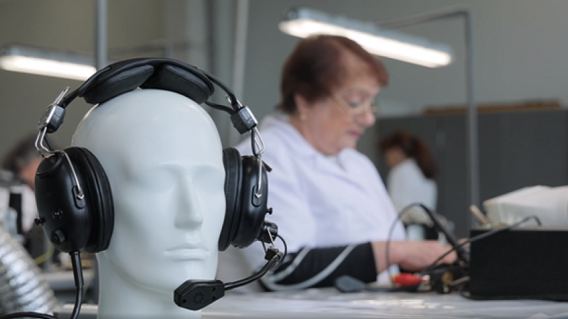 Завод из контура Ростеха установил рекорд по выпуску акустического оборудования