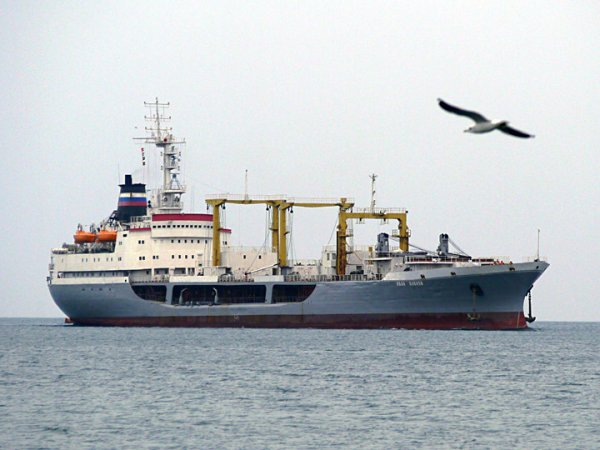 Большой морской танкер "Иван Бубнов" Большой морской танкер "Иван Бубнов"